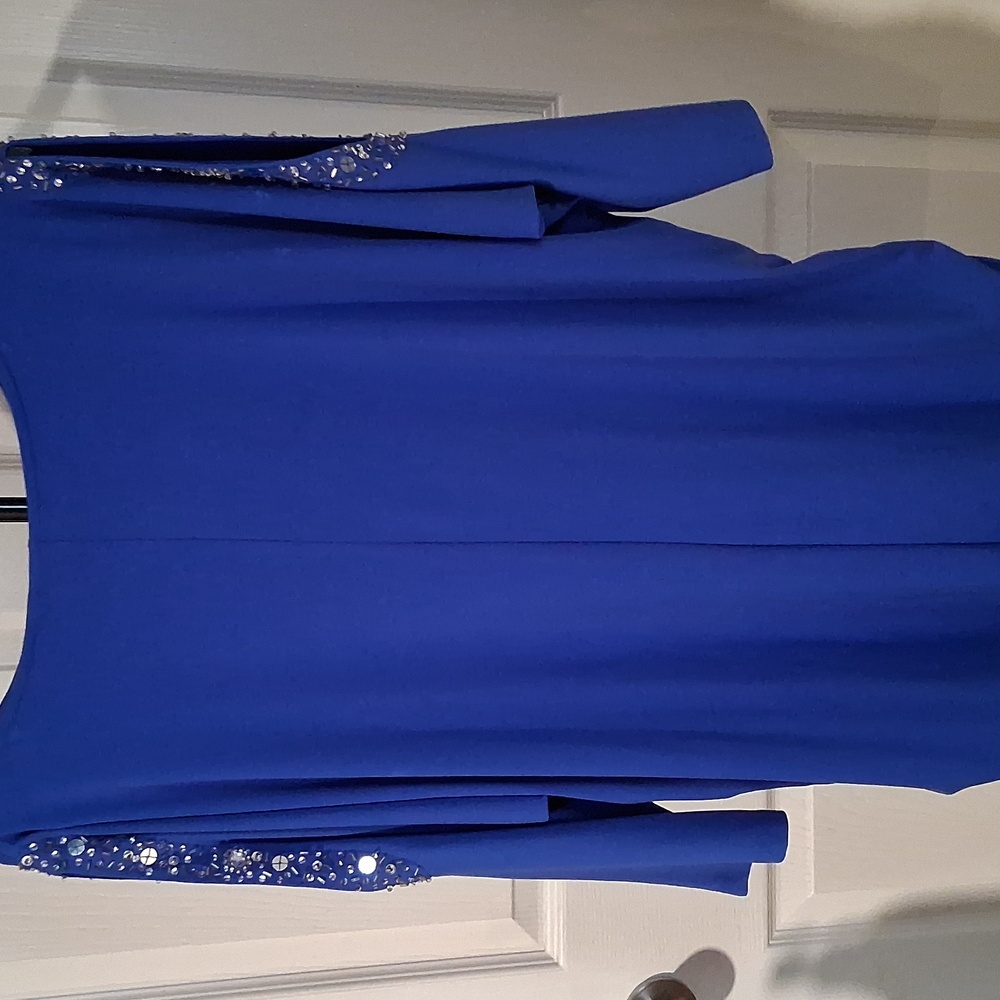 Susan Graver Vibrant Blue Top - Picture 7 of 7